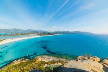 Yukarıda da görüleceği Porto Giunco kıyı şeridi