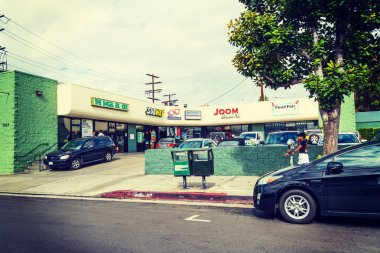 L.A küçük alışveriş merkezi.