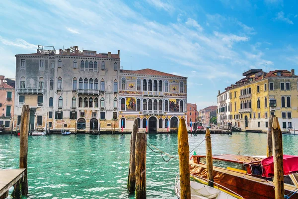 Benátky Canal Grande za slunečného dne — Stock fotografie