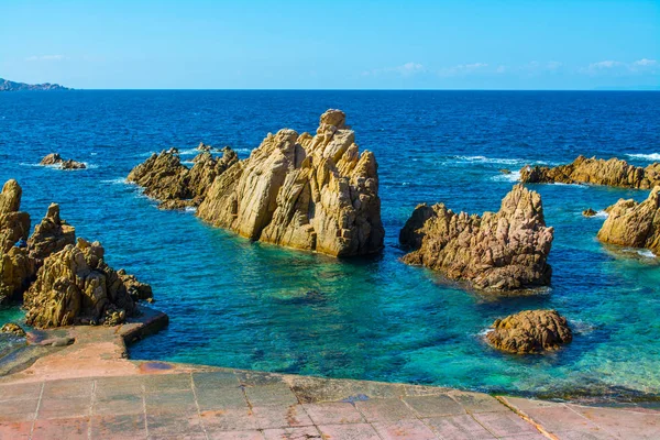 Rocks and blue sea — Stock Photo, Image