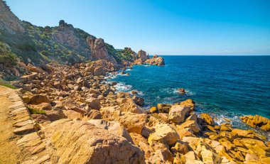 Costa Paradiso açık bir gökyüzü altında