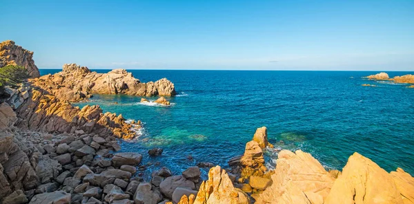 Costa paradiso farbenfrohe küste — Stockfoto
