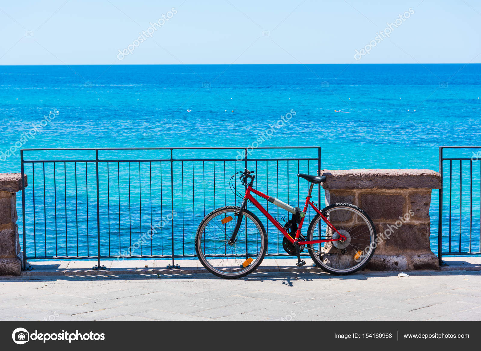 Vecchia Bici Di Montagna Sul Mare Di Alghero Foto Stock