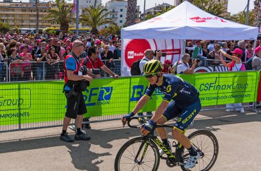 Christopher Juul kalabalık tarafından geçen Jensen