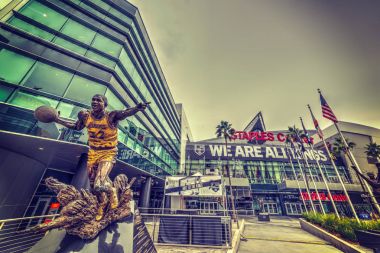 Magic Johnson heykel Staples Center'da