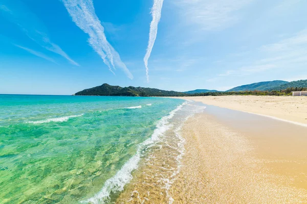 Cala Sinzias bahar içinde