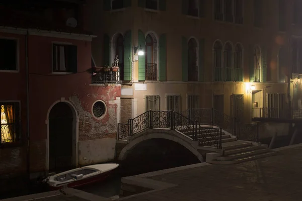 Canto pitoresco em Veneza à noite — Fotografia de Stock