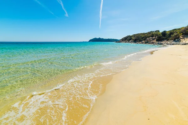 Costa dorada en Cala Monte Turno — Foto de Stock