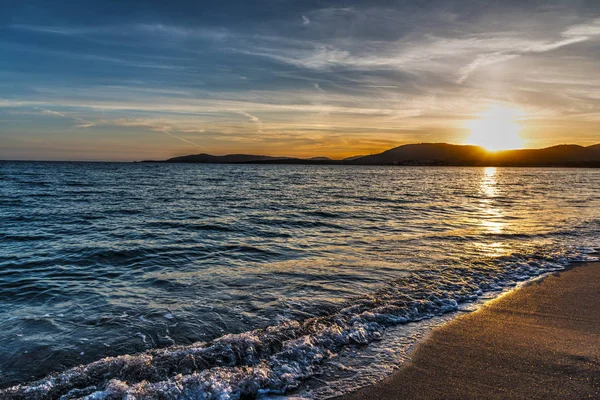 Mar azul ao pôr do sol em Alghero — Fotografia de Stock