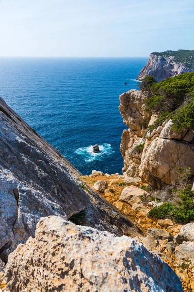 Capo Caccia kayalık sahil