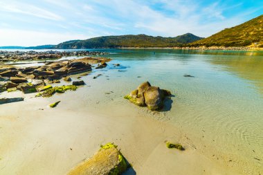 Punta Molentis içinde kum ve kaya