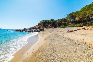 Santa Maria Navarrese renkli sahil