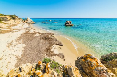 Turkuaz su Santa Giusta Beach