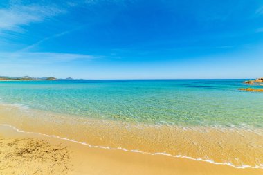 Cala Sinzias güzel kıyı