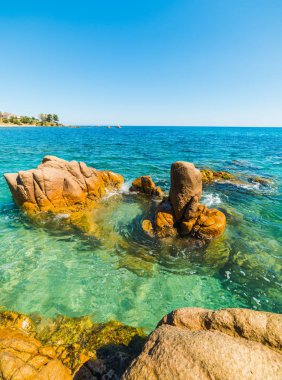 Santa Maria Navarrese shore kayalarda