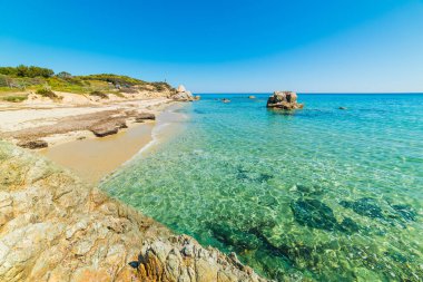 Turkuaz su Santa Giusta Beach