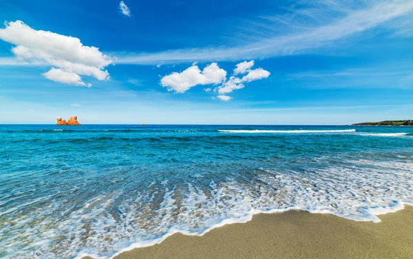 Cea plaj renkli sahil