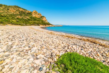 Çakıl taşları Baccu e Praidas kıyı
