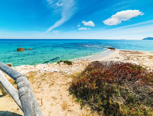 Blaues Meer an der Küste von scoglio di peppino — Stockfoto
