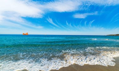 Bulutlar Cea beach üzerinde