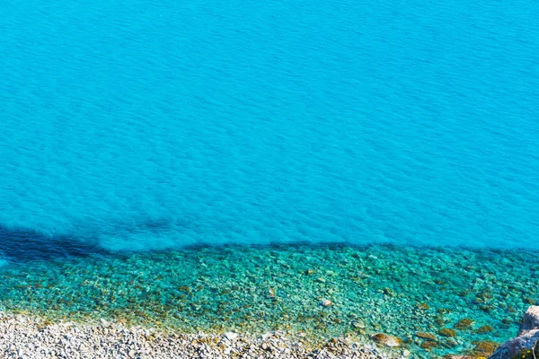 Бірюзові води на Сардинії — стокове фото