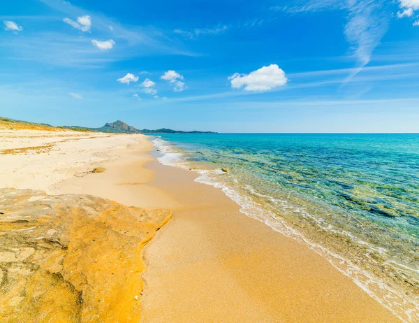 Costa Rei mavi denizlerde