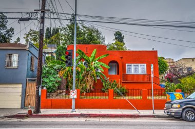 Echo Park renkli ev