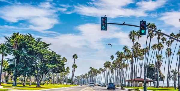 Cabrillo boulevard i Santa Barbara — Stockfoto