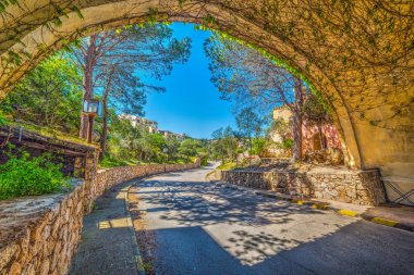 Porto Cervo dolambaçlı yol