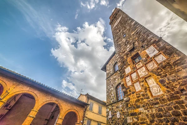 Palazzo dei Priori steeple in Montalcino — Stock Photo, Image