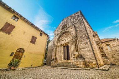 Güneşli bir günde Collegiata di San Quirico