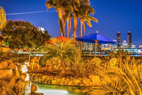Coronado Adası gece küçük gölet