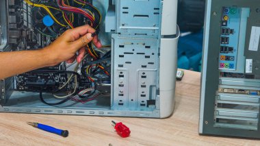 adam kablolama bilgisayar parçaları