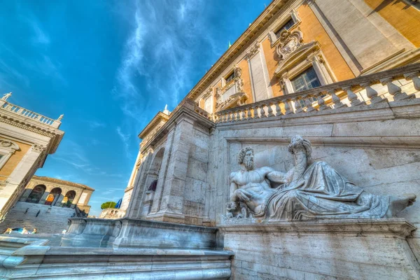 Tiber statue by Campidoglio facade in Rome — Stock Photo, Image