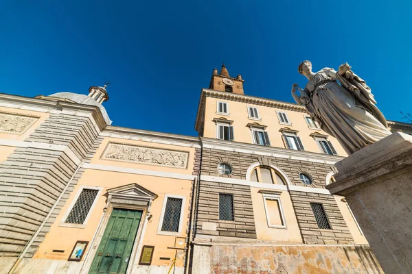Spring statue in Piazza del Popolo in Rome — Stockfoto