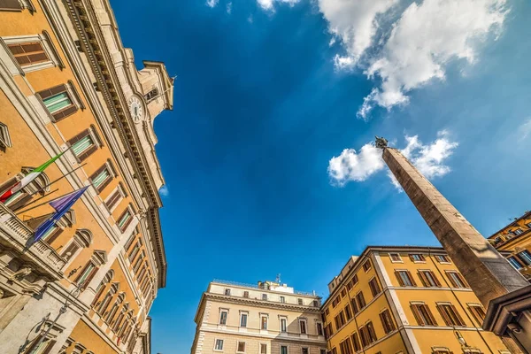 罗马的Montecitorio广场 — 图库照片