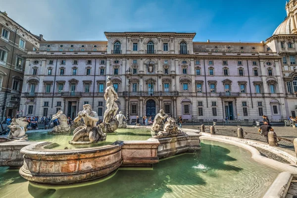 Fontana Del Moro en Piazza Navona —  Fotos de Stock