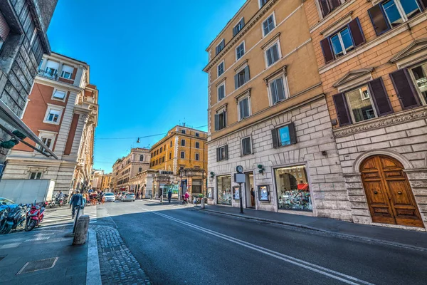 Verkehr in Rom — Stockfoto