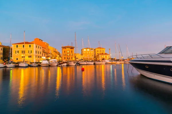 La Maddalena hamnen vid solnedgången — Stockfoto