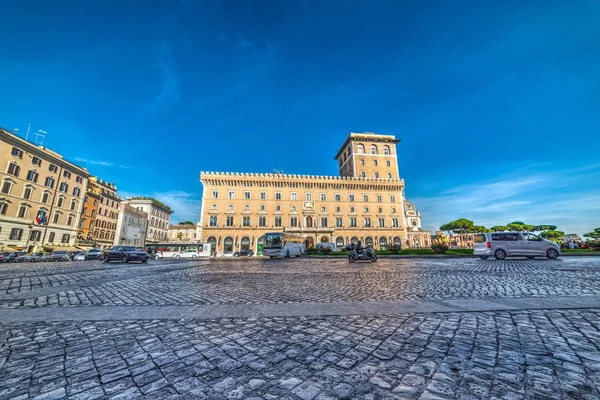 Piazza Venezia in Rome — Stock Photo, Image