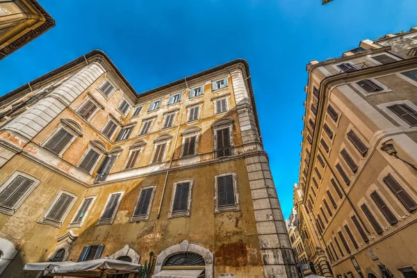 Gamla byggnader i Rom — Stockfoto