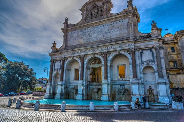 Fontana dell'Acqua Paola in Rome — Stock Photo, Image
