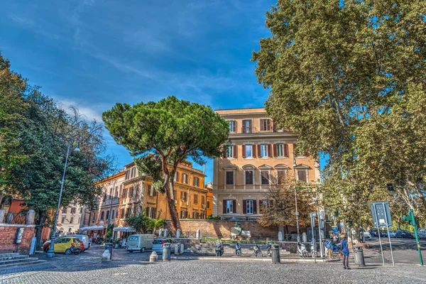 Trilussa square in Trastevere — Stock Photo, Image