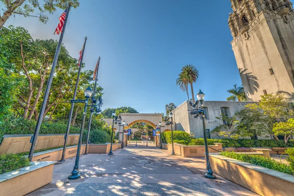 Balboa Park California kule tarafından küçük kare — Stok fotoğraf