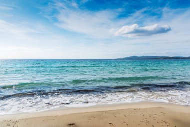 Alghero'da turkuaz deniz