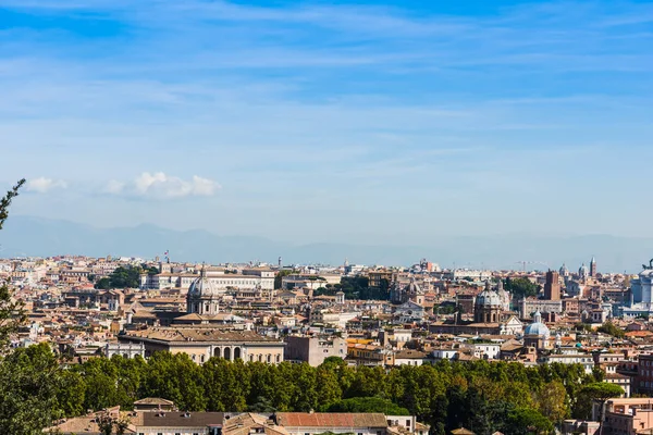 Panoramatický pohled na Řím za slunečného dne — Stock fotografie