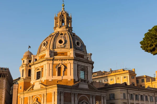 Abadía de Santa Maria di Loreto en la plaza de Venecia — Foto de Stock