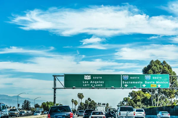 Traffic on Freeway 101 southbound — Stock Photo, Image