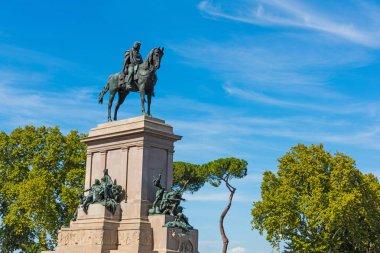 Giuseppe Garibaldi heykelinin Janiculum mesire