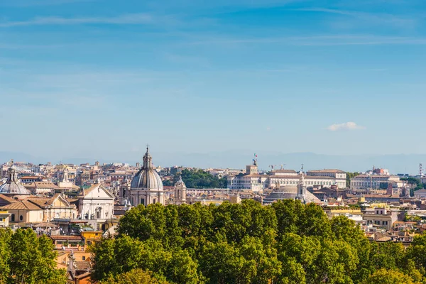 Rome cityscape seen from Promenade of the Janiculum — Stock Photo, Image